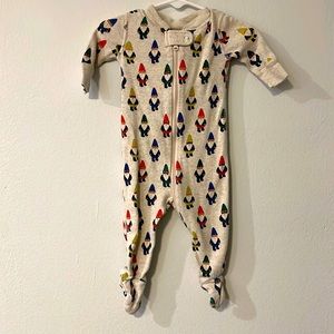 Hanna Andersson gnome footed pajamas